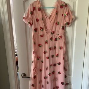 Strawberry Sequin A-Line Mesh Long Dress